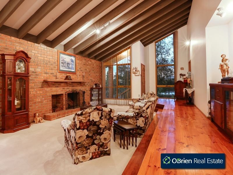 9 Balmain Drive, Berwick VIC 3806