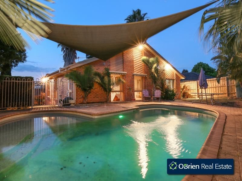 9 Balmain Drive, Berwick VIC 3806