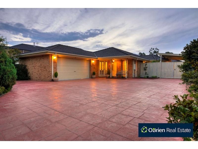 28 Champagne Grove, Narre Warren South VIC 3805