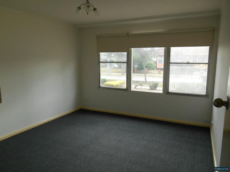 19 LACEBARK Street, Doveton VIC 3177