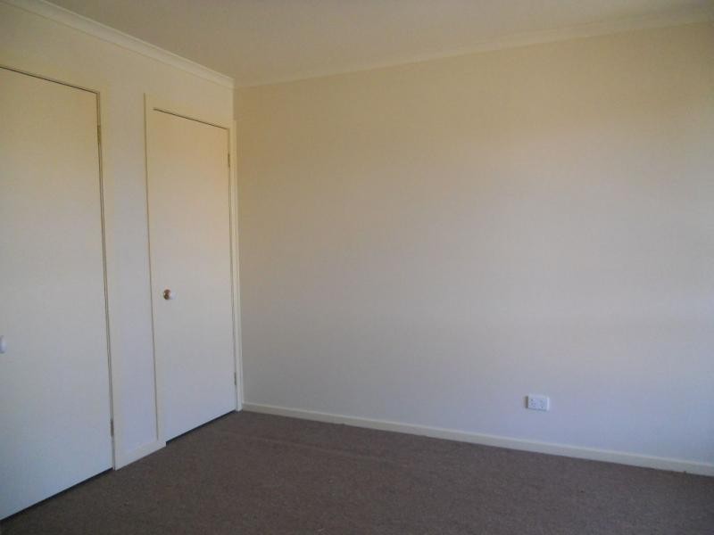 24 Shaftsbury Avenue, Berwick VIC 3806