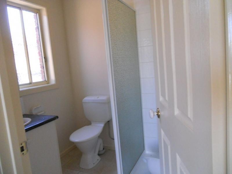 24 Shaftsbury Avenue, Berwick VIC 3806