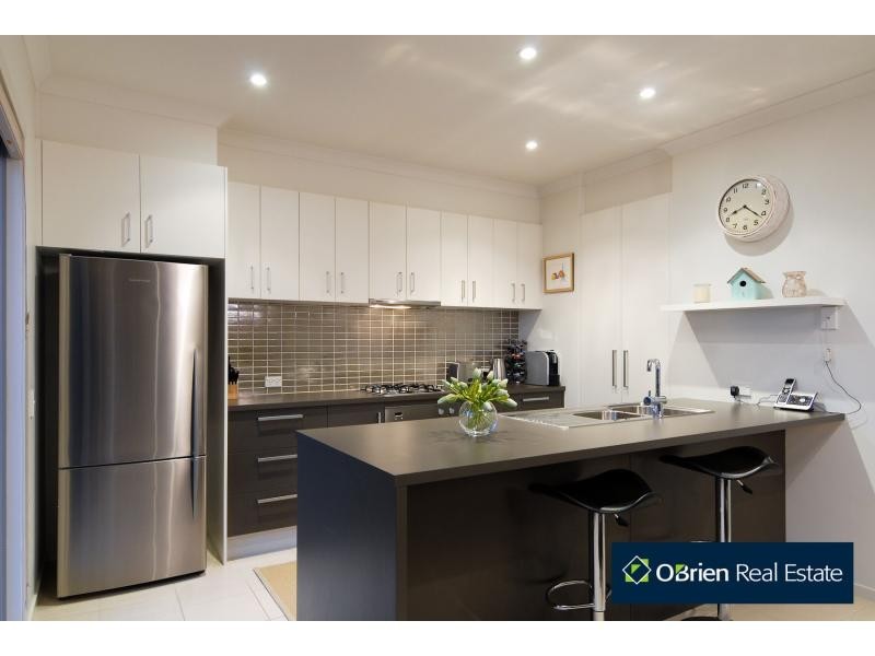 4 Manna Row, Officer VIC 3809