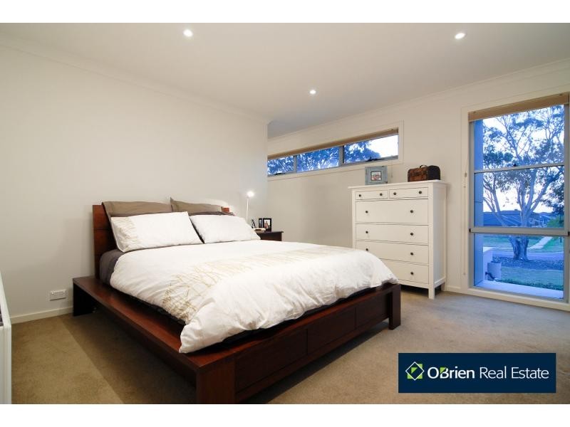 4 Manna Row, Officer VIC 3809