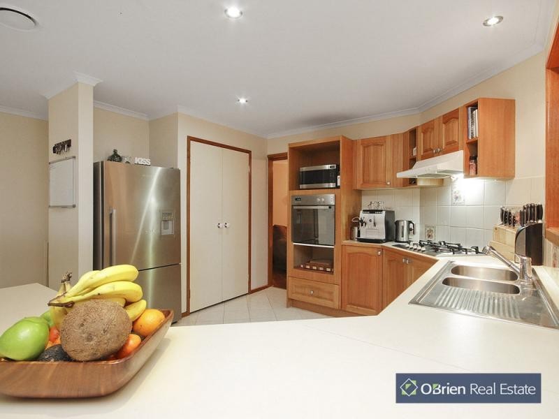 10 Janson Close, Narre Warren South VIC 3805