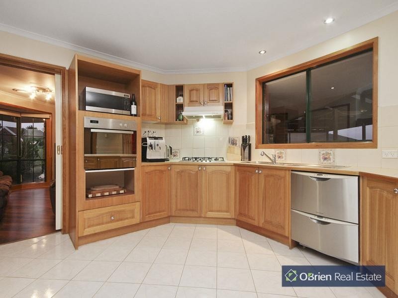 10 Janson Close, Narre Warren South VIC 3805