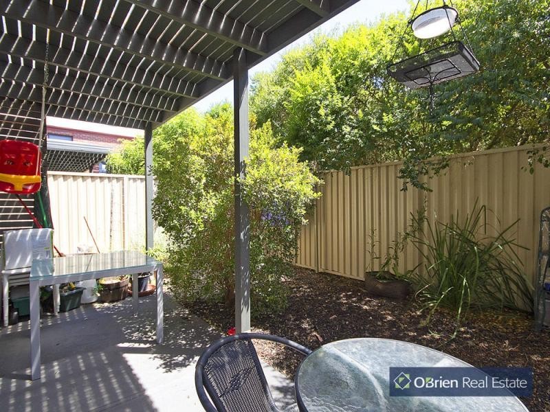 4 Sunline Terrace, Pakenham VIC 3810