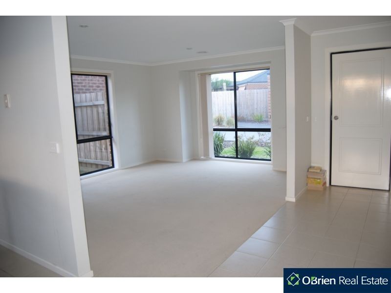 11/9 Carly Close, Narre Warren South VIC 3805