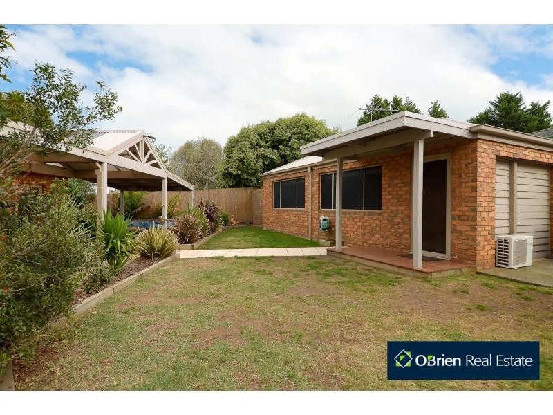 5 Maralee Court, Berwick VIC 3806