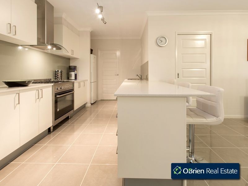 7 Powell Place, Pakenham VIC 3810