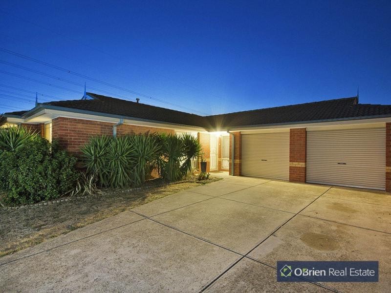 106 Langbourne Drive, Narre Warren South VIC 3805