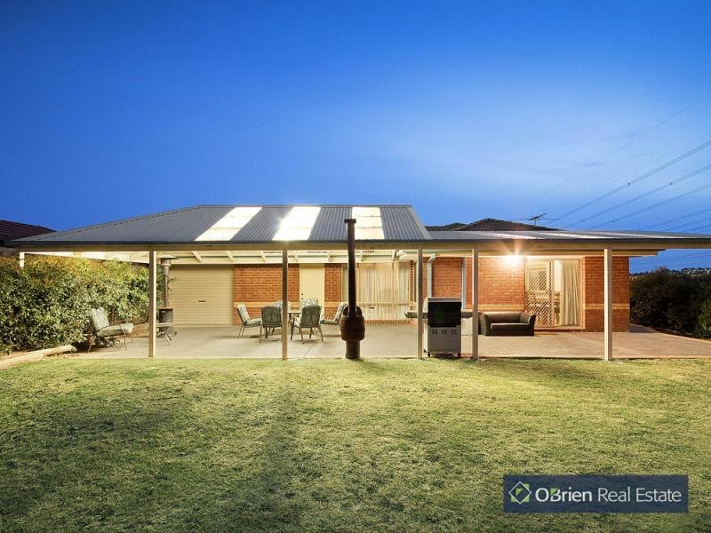 106 Langbourne Drive, Narre Warren South VIC 3805