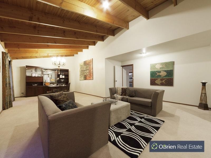 5 Yellowstone Close, Rowville VIC 3178