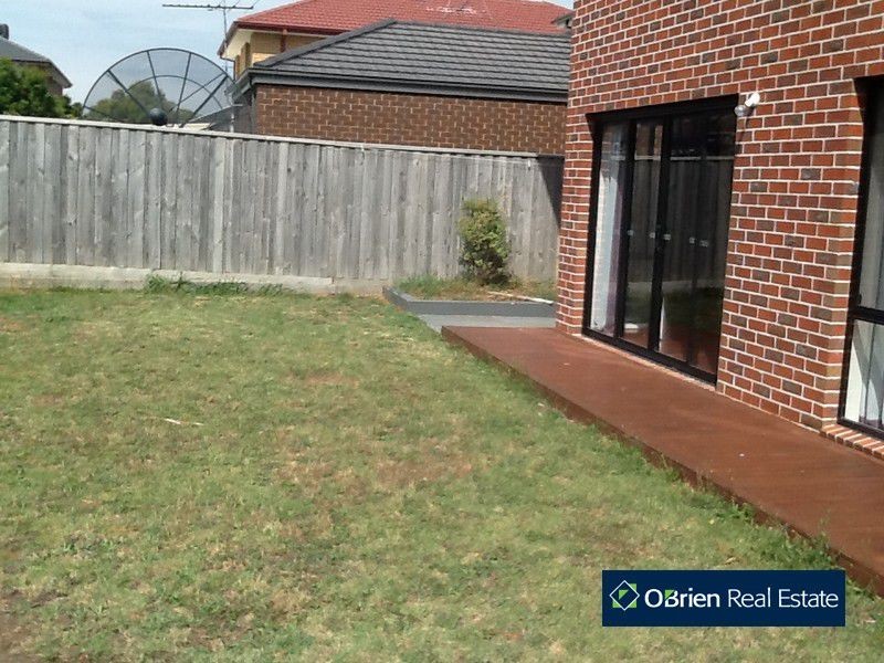 2 Norris Grove, Berwick VIC 3806