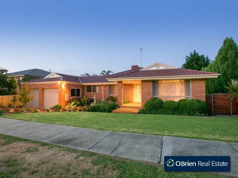 42 Royston Avenue, Berwick VIC 3806