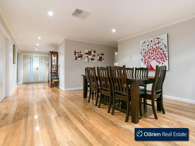 42 Royston Avenue, Berwick VIC 3806