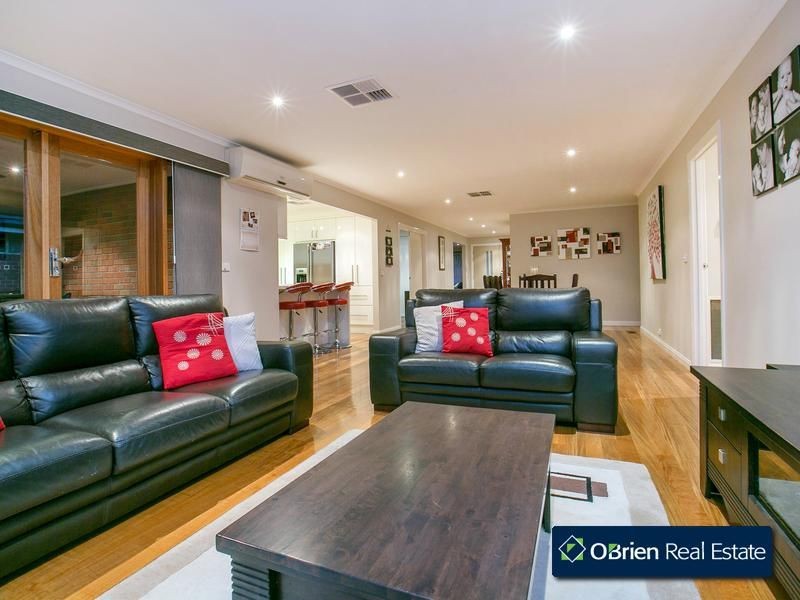 42 Royston Avenue, Berwick VIC 3806