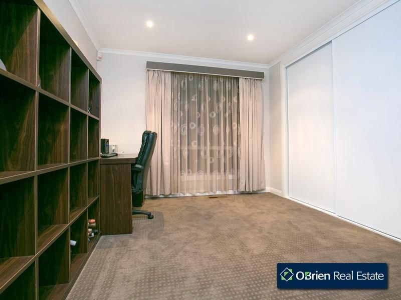 42 Royston Avenue, Berwick VIC 3806