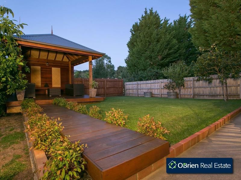 42 Royston Avenue, Berwick VIC 3806