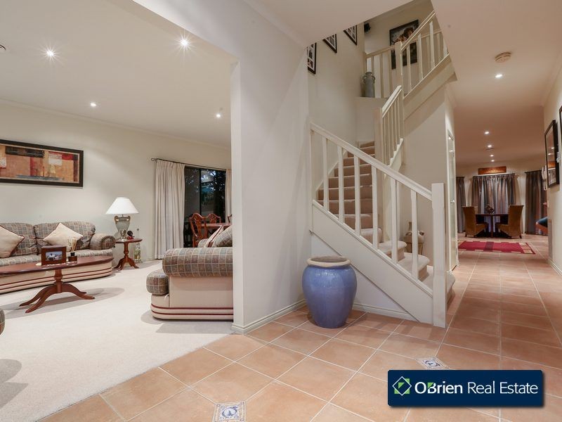 1 Hibberd Court, Berwick VIC 3806