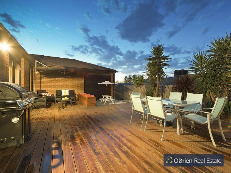 11 Timberside Drive, Beaconsfield VIC 3807