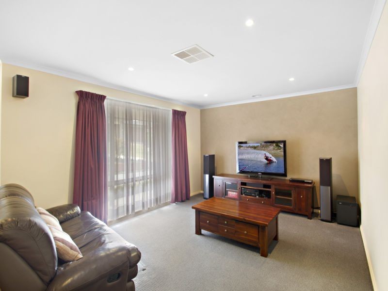 3 Sweet Gum Court, Pakenham VIC 3810