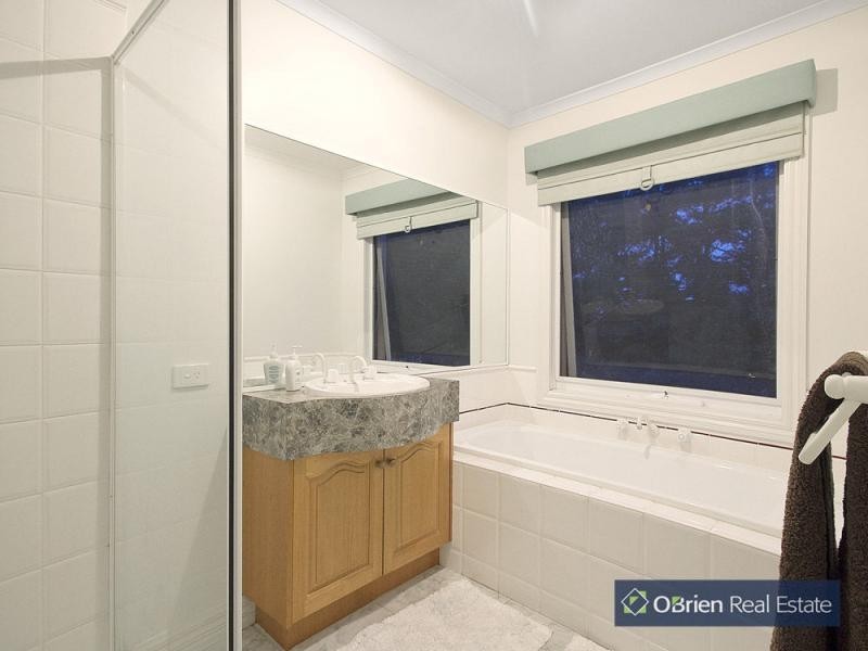 20 Greenland Drive, Drouin VIC 3818