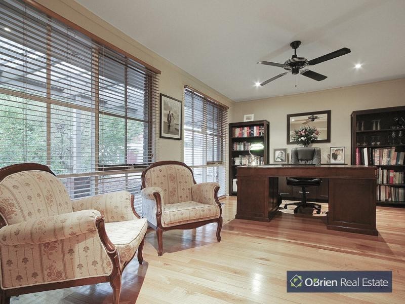 17 Lodge Crescent, Berwick VIC 3806