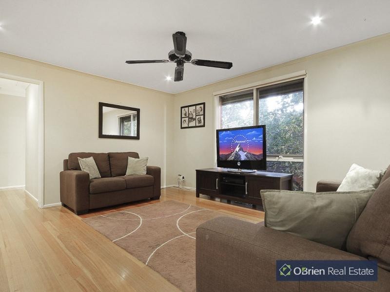 17 Lodge Crescent, Berwick VIC 3806