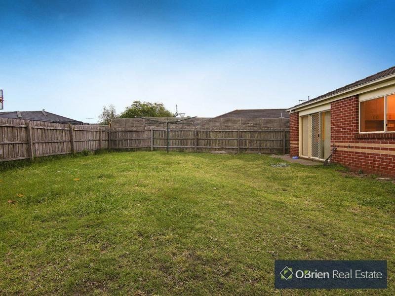 10 Blue Jay Court, Narre Warren South VIC 3805