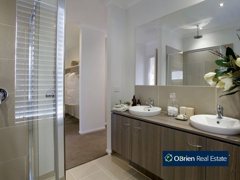 L129 Red Maple Drive, Cranbourne West VIC 3977