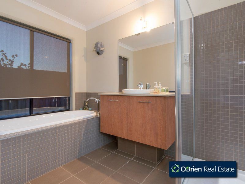 135 Golf Links Road, Berwick VIC 3806