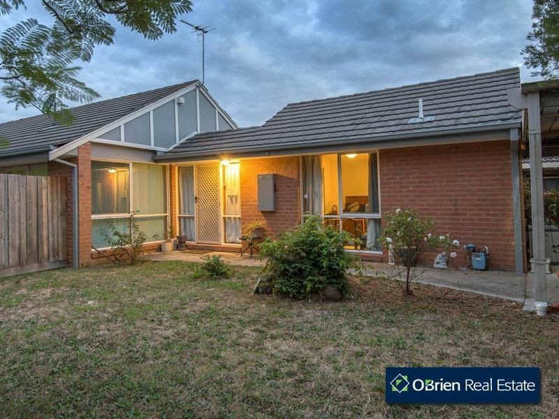 2 Mitre Crescent, Berwick VIC 3806