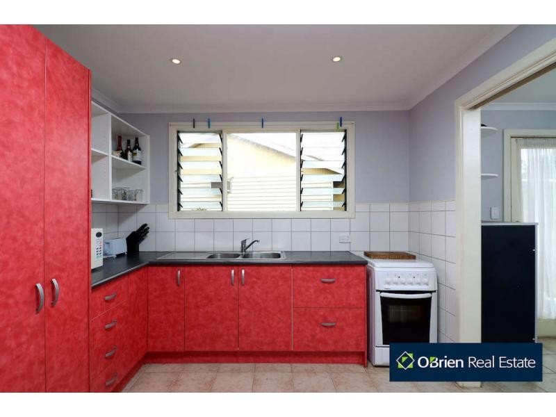 41 Lurline Street, Cranbourne VIC 3977