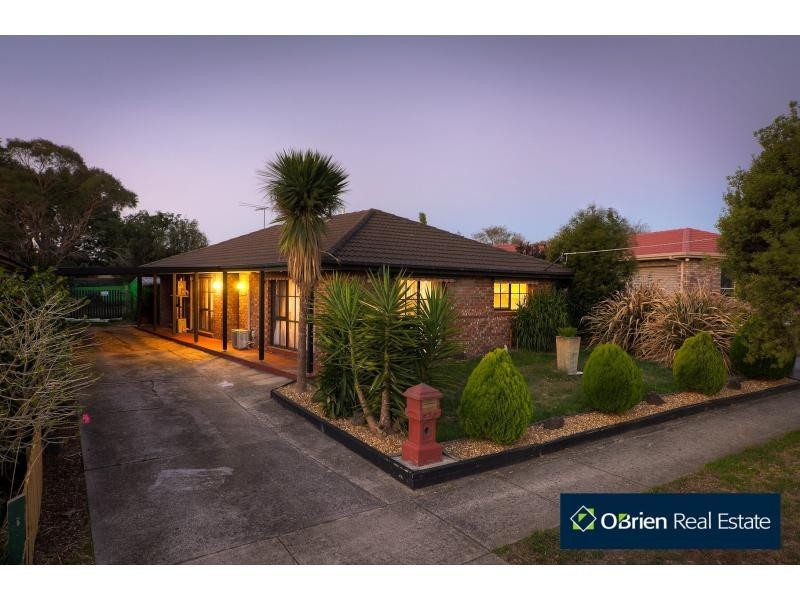 57 Warana Drive, Hampton Park VIC 3976