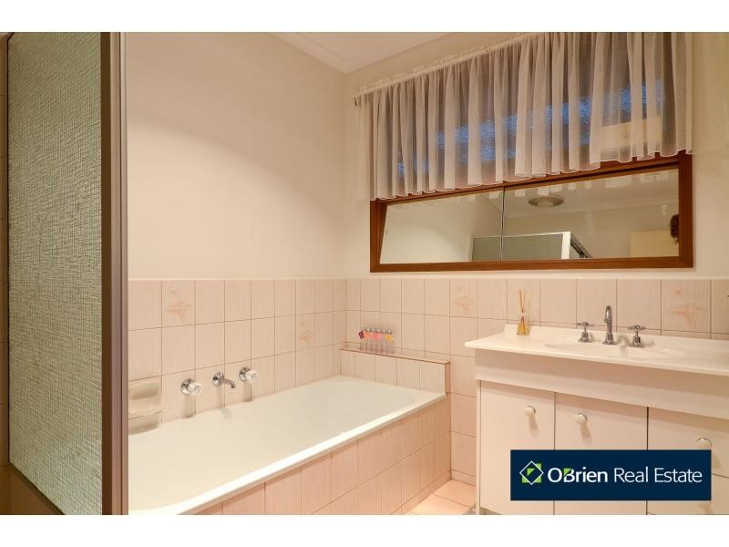 57 Warana Drive, Hampton Park VIC 3976