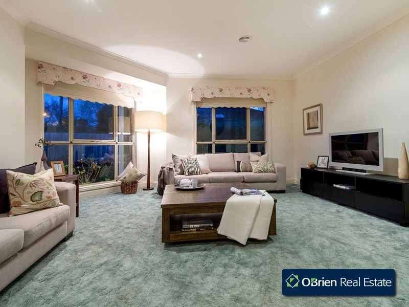 1/49 Lyall Road, Berwick VIC 3806