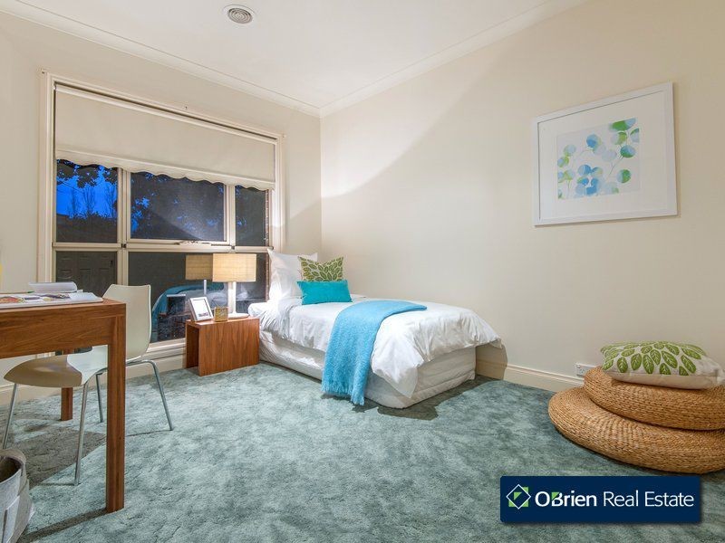 1/49 Lyall Road, Berwick VIC 3806