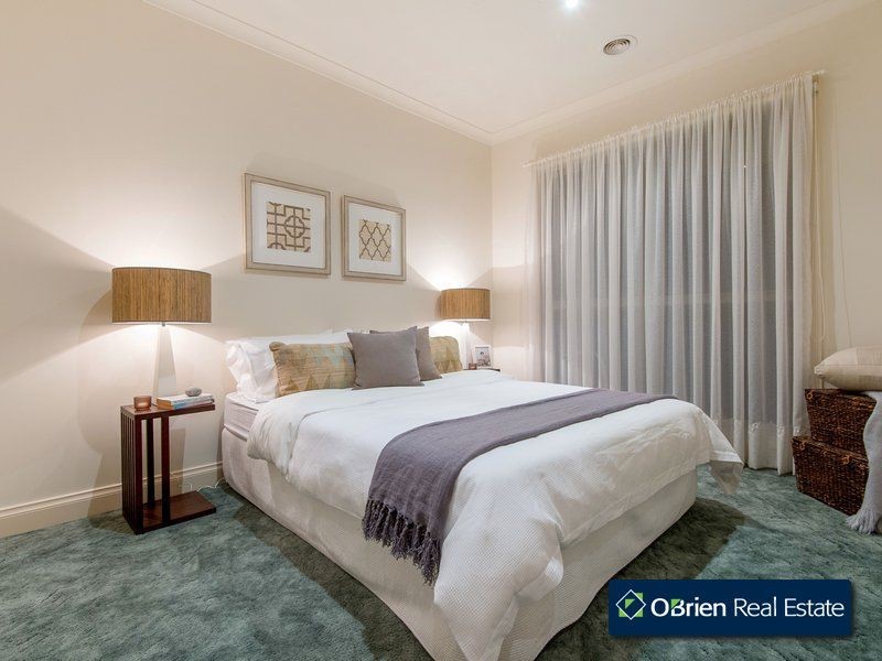 1/49 Lyall Road, Berwick VIC 3806