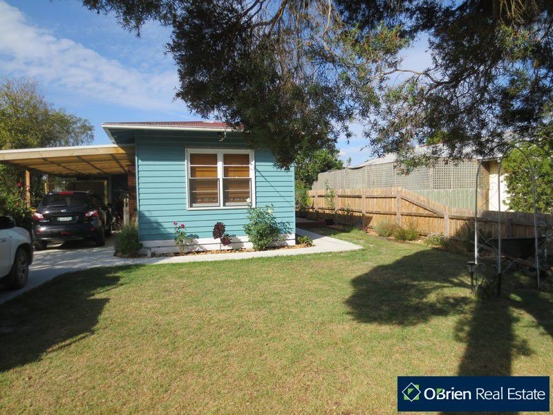 16 Salisbury Street, Lang Lang VIC 3984