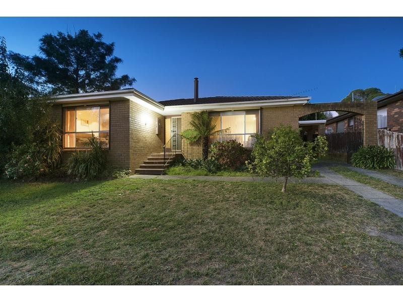 30 Saxonwood Drive, Narre Warren VIC 3805