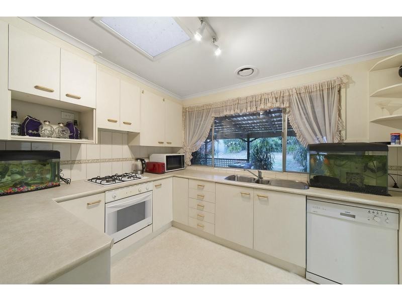 30 Saxonwood Drive, Narre Warren VIC 3805