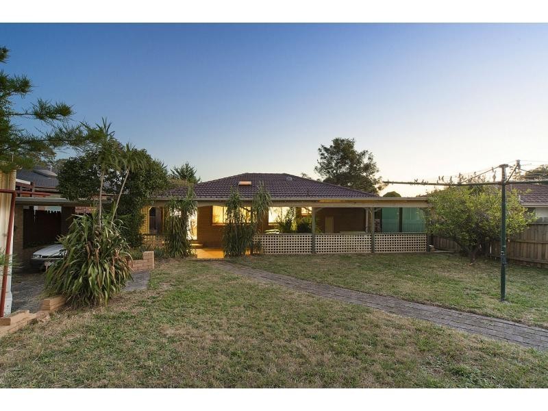 30 Saxonwood Drive, Narre Warren VIC 3805
