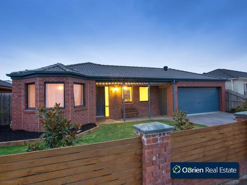 28 Sallybrook Circuit, Narre Warren VIC 3805