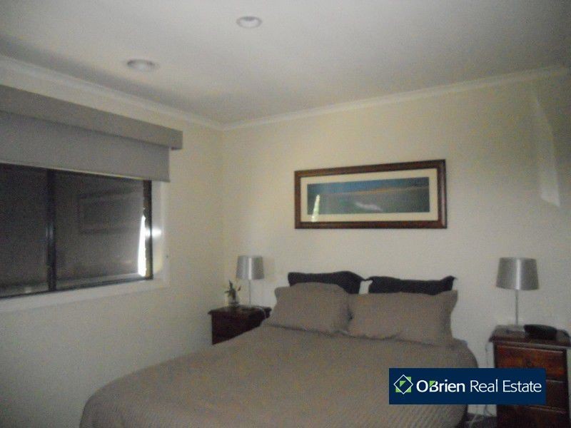 11 Eucumbene Drive, Berwick VIC 3806