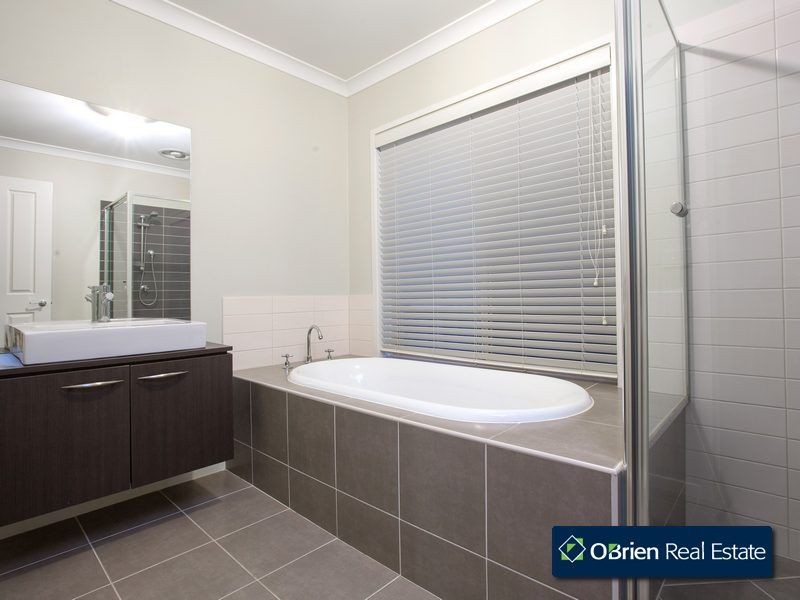 3 Osprey Court, Pakenham VIC 3810