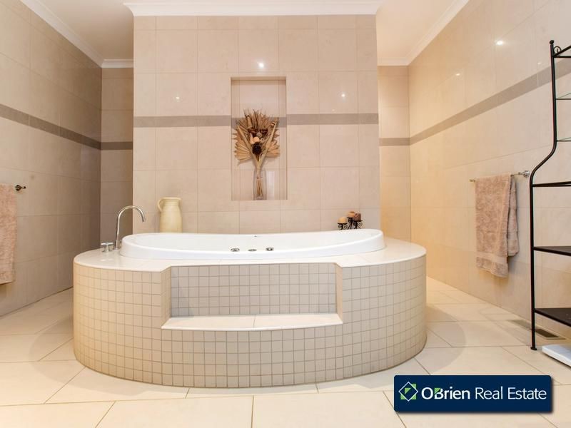 66 Whistler Drive, Berwick VIC 3806