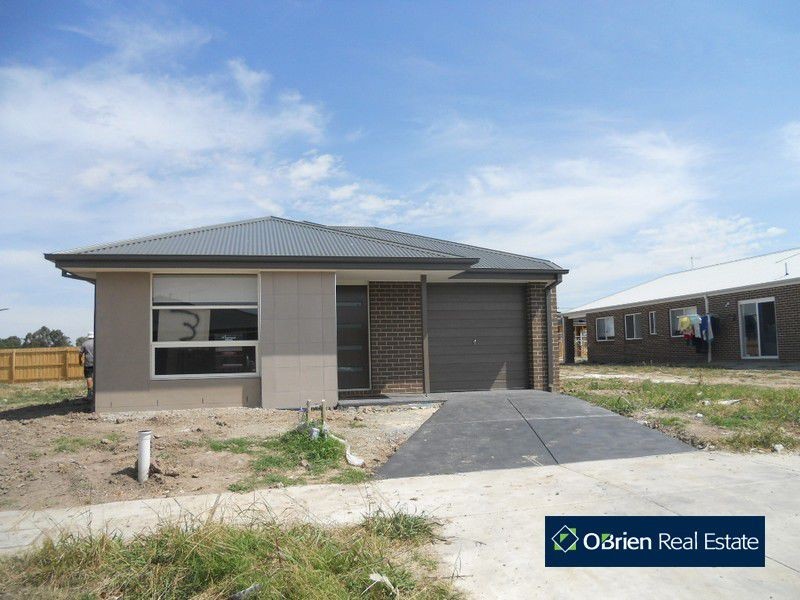 3 Amber Way, Officer VIC 3809
