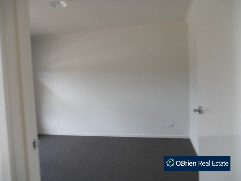3 Amber Way, Officer VIC 3809