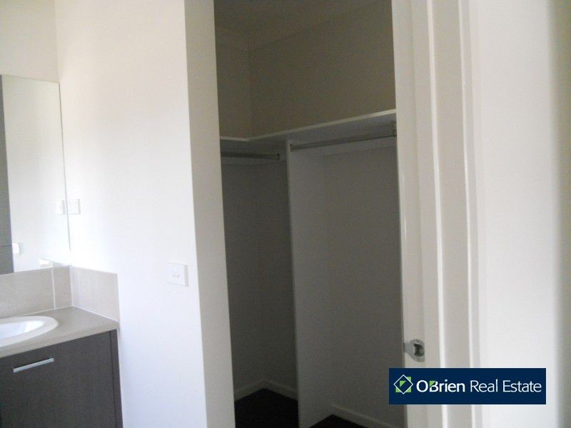 3 Amber Way, Officer VIC 3809